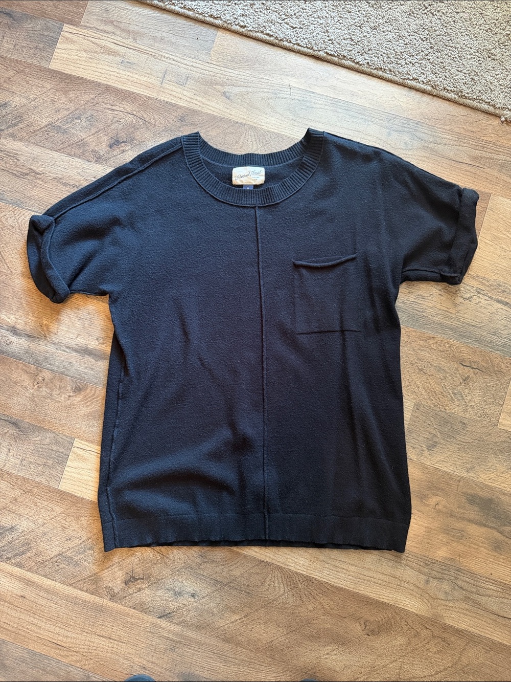 Universal Thread Black Short Sleeve Crewneck Sweater